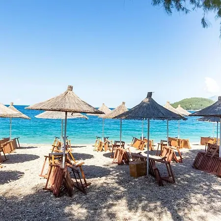Potam'sea Bliss 35- Front, Sun Beds & Parking Апартаменты Химара