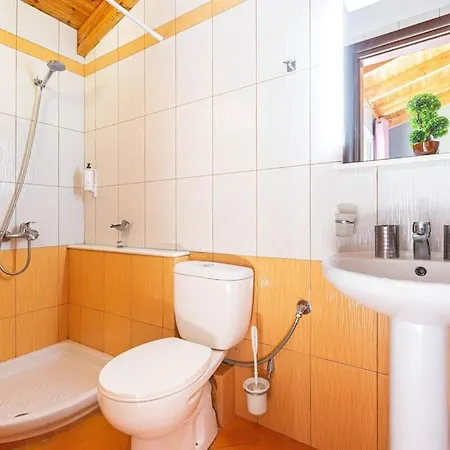 Potam'sea Bliss 35- Front, Sun Beds&parking