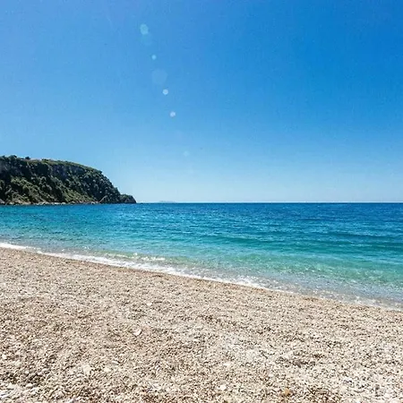 Potam'sea Bliss 35- Front, Sun Beds&parking * Himarë